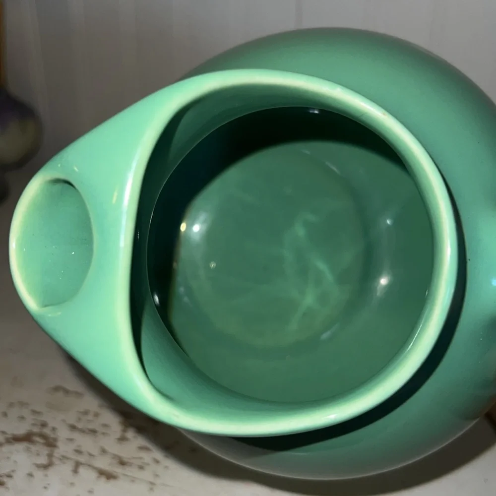 Vintage 1940’s Franciscan Gladding McBean El Patio green ball pitcher